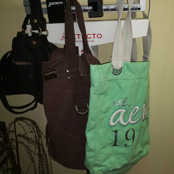 Shoes,purses,bird items - Picture 2 of 3